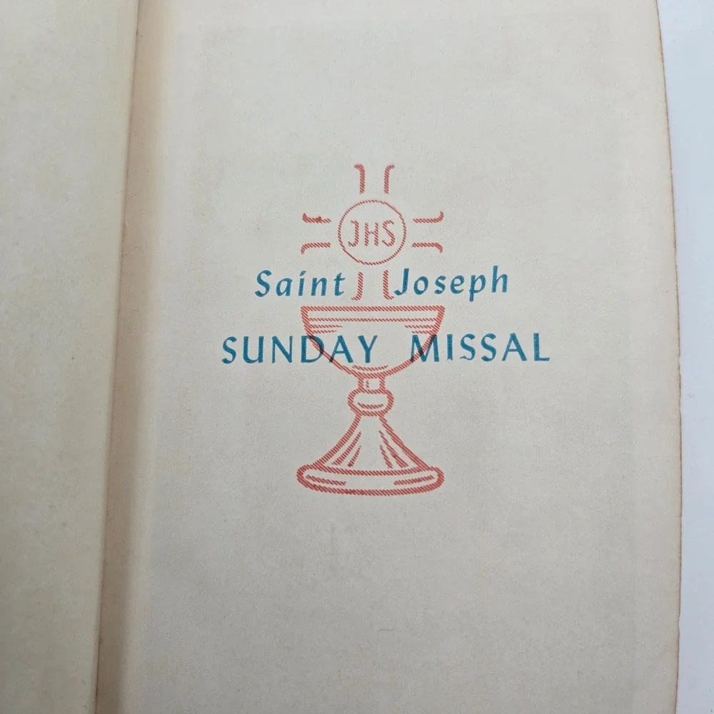 Vintage 1953 Saint Joseph Sunday Missal Large Type Latin English Leather Book